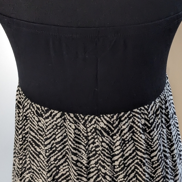 LeVie en Rose aqua line Maxi dress. Size L in like new condition. Strap missing - Picture 6 of 6